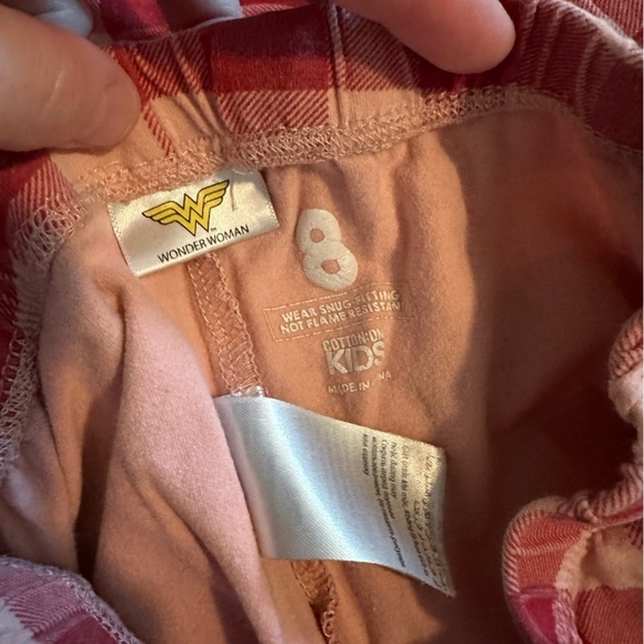 Cotton On Kids Wonder Woman pajama set 2 piece size 8 GUC Vintage Look print - Picture 5 of 7